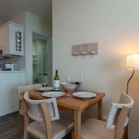 Comodoro 6 - One Bed