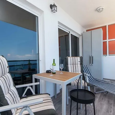 Comodoro 6 - One Bed Lejlighed *